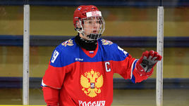 4 августа. Ред-Дир. Швейцария (U-18) – Россия (U-18) – 0:7. Капитан юниорской сборной России Василий ПОДКОЛЗИН.