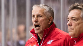 Главный тренер "Авангарда" Боб ХАРТЛИ.