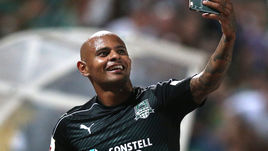 Ари вступил в "Клуб 100" раньше Кокорина и Смолова!