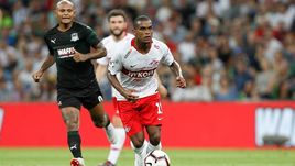 18 августа. Краснодар. "Краснодар" - "Спартак" - 0:1. АРИ и ФЕРНАНДУ.