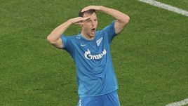 19 августа. Санкт-Петербург. "Зенит" - "Урал" - 4:1. 78-я минута. Артем ДЗЮБА празднует третий гол хозяев.