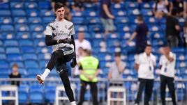 19 августа. Мадрид. "Сантьяго Бернабеу". "Реал" - "Хетафе" - 2:0. Тибо КУРТУА на фоне полупустых трибун.