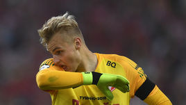 25 августа. Москва. "Спартак" - "Динамо" - 2:1. Александр МАКСИМЕНКО после гола Владимира Рыкова.