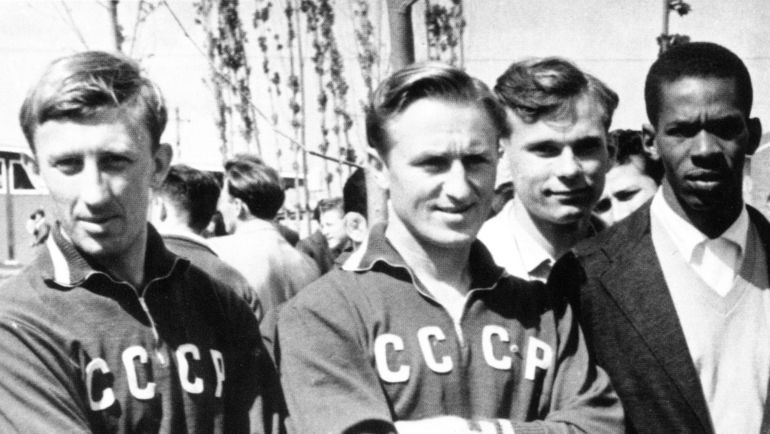 Алексей ПАРАМОНОВ, Игорь Нетто, Валентин ИВАНОВ, бразильсикй легкоатлет Да СИЛВА. Алексей ПАРАМОНОВ, Игорь Нетто, Валентин ИВАНОВ, бразильсикй легкоатлет Да СИЛВА.