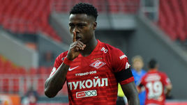 25 августа. Москва. "Спартак" - "Динамо" - 2:1. Автор первого гола красно-белых Квинси ПРОМЕС.