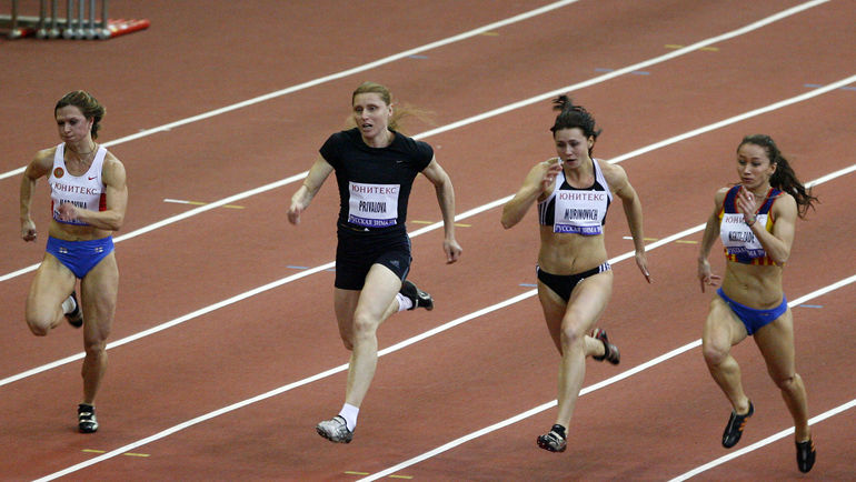 Ирина ПРИВАЛОВА (вторая слева). Фото Алексей ИВАНОВ Ирина ПРИВАЛОВА (вторая слева). Фото Алексей ИВАНОВ