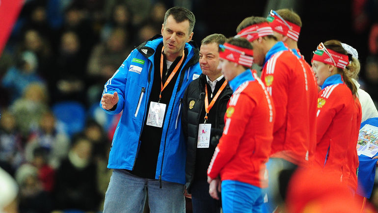 Бывший президент СБР Михаил Прохоров (слева), Сергей КУЩЕНКО (в центре) и Евгений УСТЮГОВ (третий слева). Фото Антон СЕРГИЕНКО Бывший президент СБР Михаил Прохоров (слева), Сергей КУЩЕНКО (в центре) и Евгений УСТЮГОВ (третий слева). Фото Антон СЕРГИЕНКО