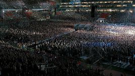 Зрители на концерте на "Открытие Арене".