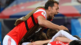 7 июля. Сочи. Россия - Хорватия - 2:2 (пен. 3:4). 115-я минута. Радость Александра Самедова (слева), Артема Дзюбы, Александра Головина (№ 17) и Александра Ерохина (№ 21) после второго гола.