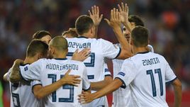 7 сентября. Трабзон. Турция - Россия - 1:2. Радость россиян после победного гола капитана Артема Дзюбы (№22).