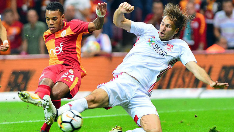 Виталий Дьяков (справа). Фото posta.com.tr Виталий Дьяков (справа). Фото posta.com.tr