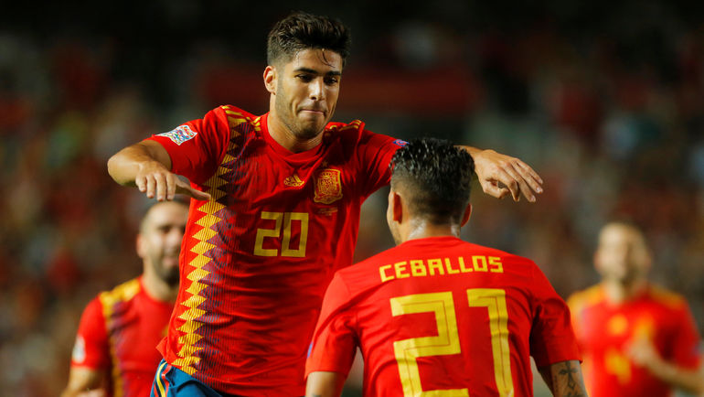 Марко Асенсио (№20) празднует гол с Дани Себальосом. Фото AFP Марко Асенсио (№20) празднует гол с Дани Себальосом. Фото AFP