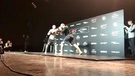 Тренировка и заявление Олейника накануне боя в Москве