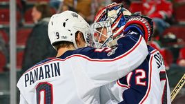 Артемий Панарин и Сергей Бобровский.