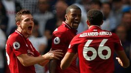 15 сентября. Лондон. "Тоттенхэм" - "Ливерпуль" - 1:2. Футболисты "Ливерпуля" празднуют пятую победу подряд.