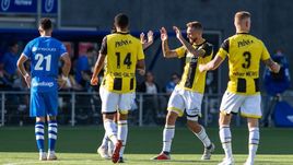 16 сентября. Зволле. "Зволле" - "Витесс" - 0:2. Команда Леонида Слуцкого одержала вторую победу в чемпионате Голландии.