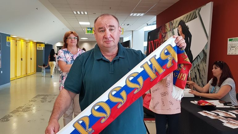 Болельщик сборной России по художественной гимнастике Юрий Смирнов. Болельщик сборной России по художественной гимнастике Юрий Смирнов.