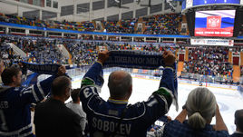 20 сентября. Москва. "Динамо" - СКА - 0:4. Болельщики бело-голубых.