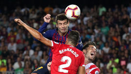 23 сентября. Барселона. "Барселона" - "Жирона" - 2:2. 63-я минута. Жерар Пике сравнивает счет.