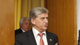 Александр Тихонов.