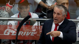 Главный тренер "Авангарда" Боб Хартли.