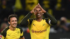 Роналду и Неймар победили, "Боруссия" забила семь мячей "Нюрнбергу"