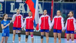 Гандболистки сборной России начинают новый поход за медалями.
