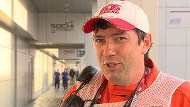 Маршалл пит-лейн Ф1: "Гонку не видим, следим за безопасностью"