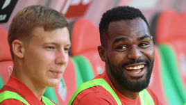 Брайан Идову.