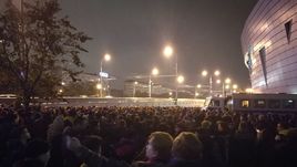 3 октября. Москва. Болельщики после матча ЦСКА - "Реал" в Лужниках.