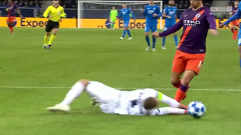 Фол на Лерое Сане. Фол на Лерое Сане.