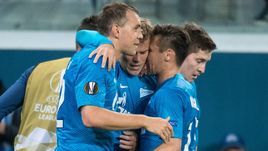 4 октября. Санкт-Петербург. "Зенит" - "Славия" - 1:0. Игроки празднуют гол Александра Кокорина.