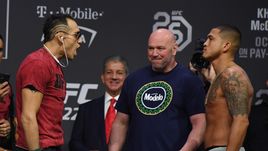 Тони Фергюсон (слева) и Энтони Петтис (справа).