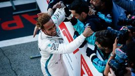 Льюис Хэмилтон.