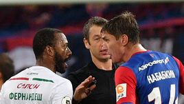 7 октября. Москва. ЦСКА - "Локомотив" - 0:1. Мануэл Фернандеш, Алексей Матюнин и Кирилл Набабкин (слева направо).