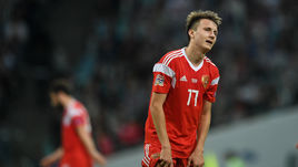 Воскресенье. Сочи. Россия - Турция - 2:0. Александр Головин (№17).