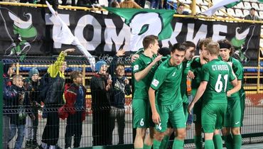 Протест футболистов "Томи". Лидер сорвал начало матча