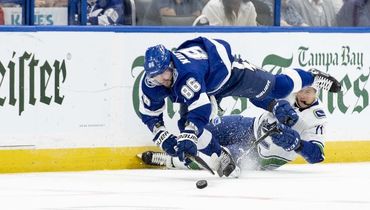 Почему не забивает Кучеров? Внутри "Тампы" идет война! 