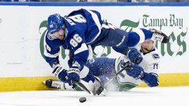 Почему не забивает Кучеров? Внутри "Тампы" идет война! 