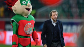 19 октября. Москва. "Локомотив" - "Ростов" - 2:1. Юрий Семин.