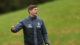 24 октября. Глазго. Главный тренер "Рейнджерс" Стивен Джеррард руководит тренировкой перед матчем со "Спартаком".