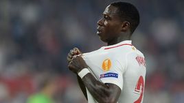 Промес забил за "Севилью", беспомощный "Милан" и беспорядки в Марселе