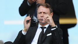 Олег Кононов.