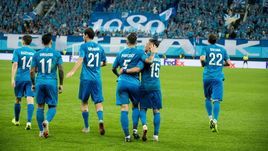 25 октября. Санкт-Петербург. "Зенит" - "Бордо" - 2:1. Сине-бело-голубые возглавляют свою группу.