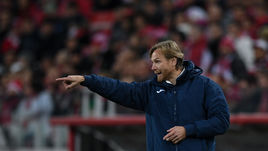 Валерий Карпин.