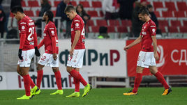 4 ноября. Москва. "Спартак" - "Урал" - 1:2. Реакция игроков красно-белых на четвертое домашнее поражение в чемпионате России подряд.