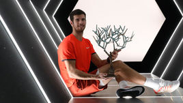 4 ноября. Париж. Карен Хачанов с призом за победу на "Мастерсе".