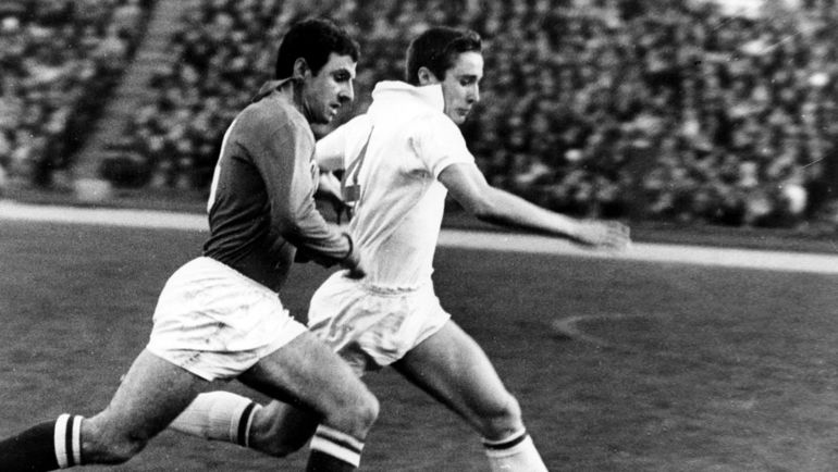 Слава Метревели (слева). Слава Метревели (слева).