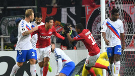 8 ноября. Москва. "Спартак" - "Рейнджерс" - 4:3. Красно-белые трижды уступали в счете, но смогли победить.