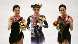 10 ноября. Хиросима. Сатоко Мияхара, Рика Кихира и Елизавета Туктамышева (слева направо).